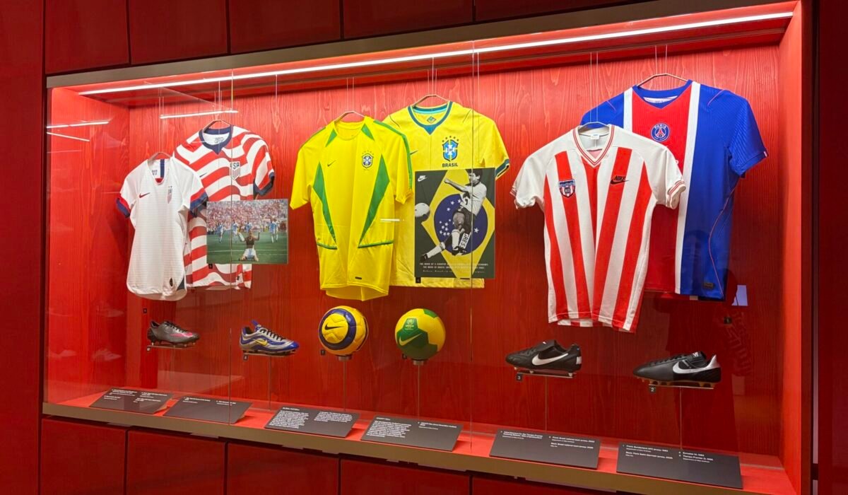 Swoosh’un Arkasında: 50 Yıllık Nike Tasarımı